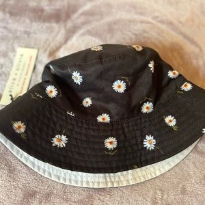 Alice + Olivia Reversible Bucket Hat